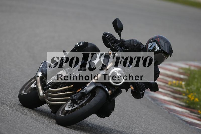 /Archiv-2024/29 12.06.2024 MOTO.CH Track Day ADR/Gruppe blau/60